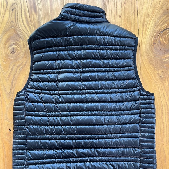 Patagonia Ultralight Down Vest Size Medium - Picture 4 of 5